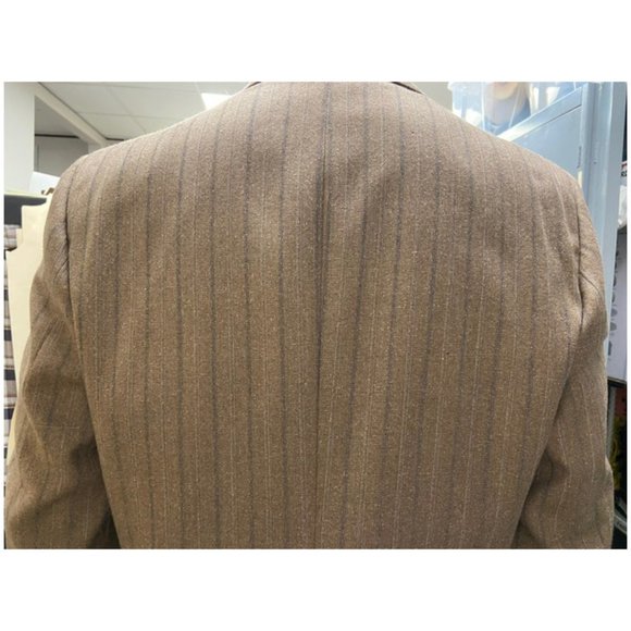 Irby Mayes Men's 3-piece suit - Picture 5 of 12